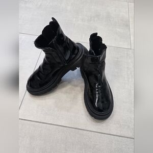 Zara kids boots size1